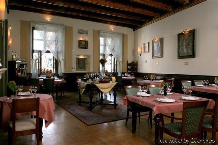 Hotel Wentzl كراكوفيا المظهر الخارجي الصورة
